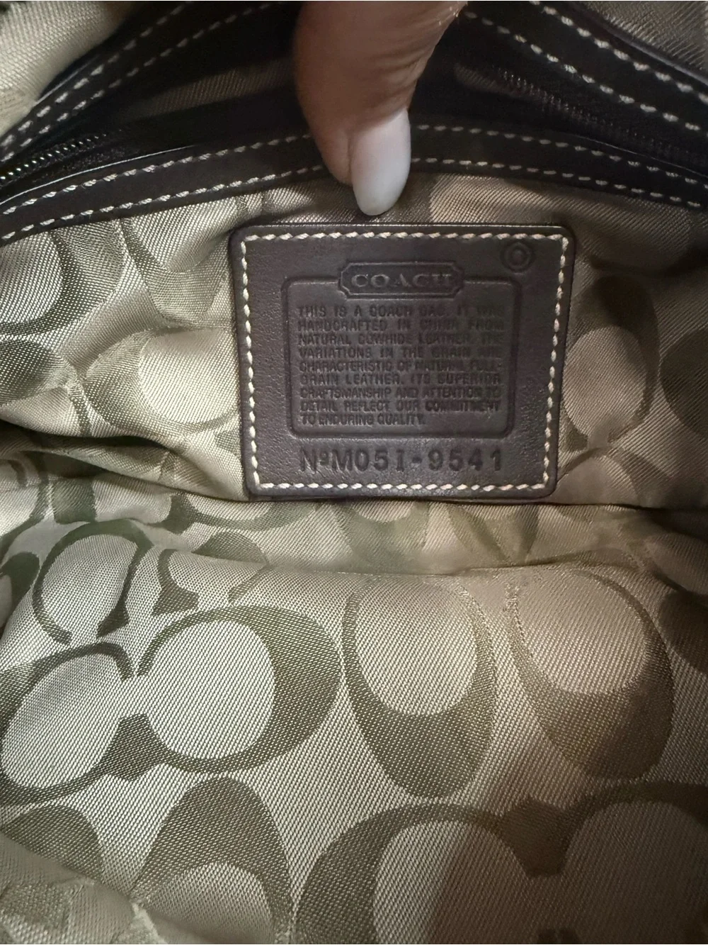 Coach Soho #9541 Classic White Leather Shoulder Bag with Brown Handle